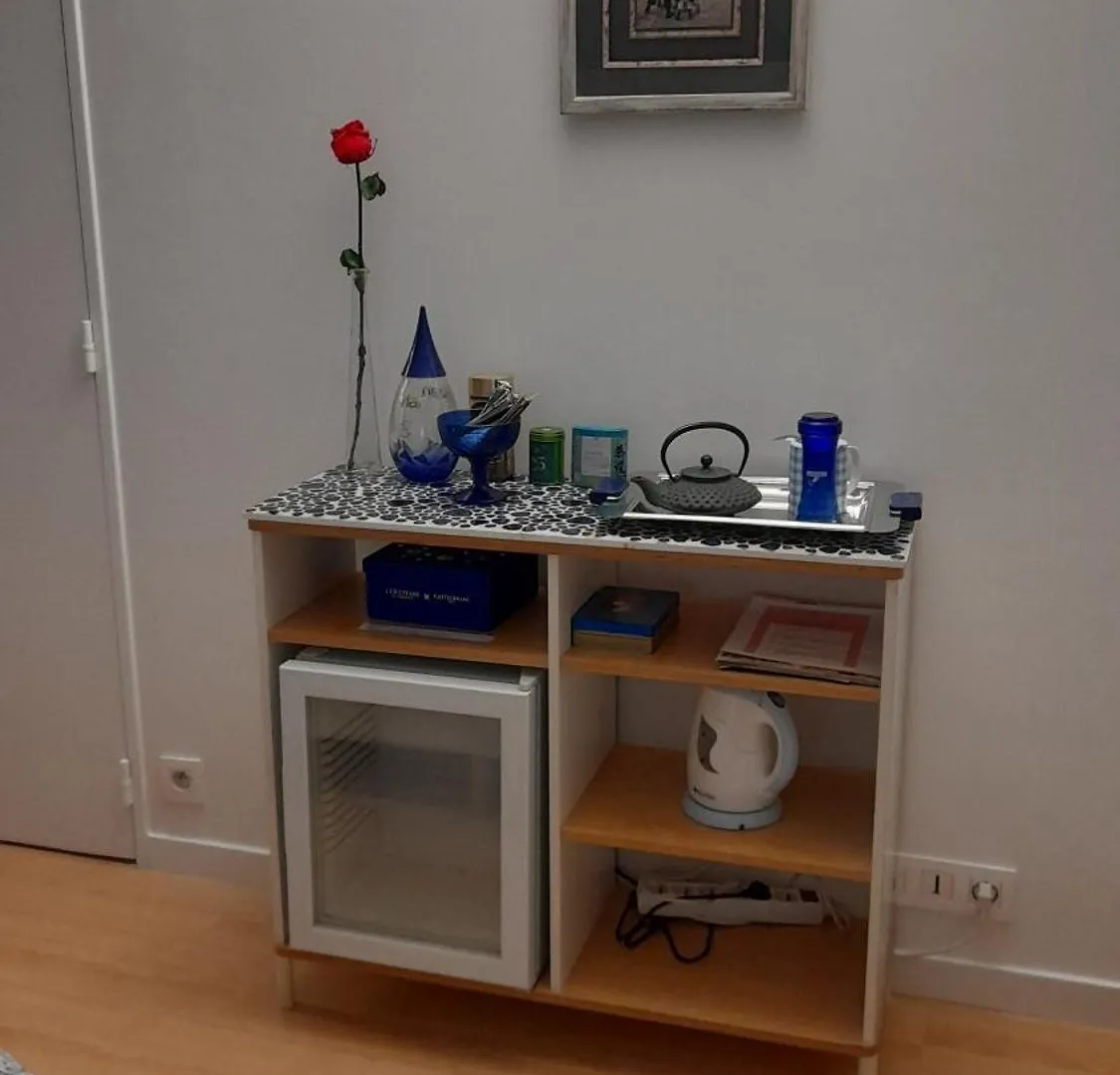 Porte De Versailles Homestay